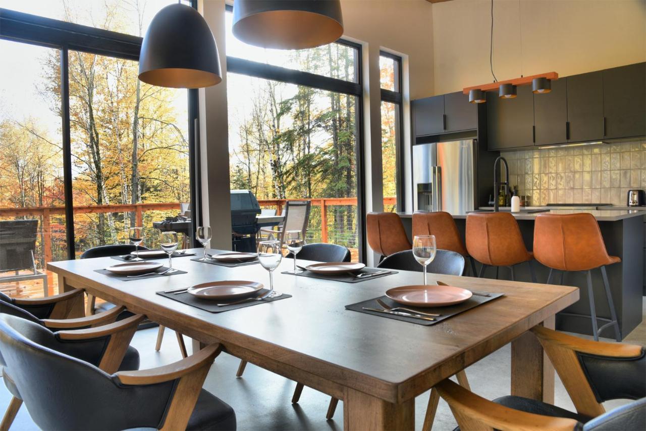 Kallm-Mont-Tremblant Chalet With Hot Tub, Pond & Beach On Private 7Acre Estate Lac-Superieur المظهر الخارجي الصورة