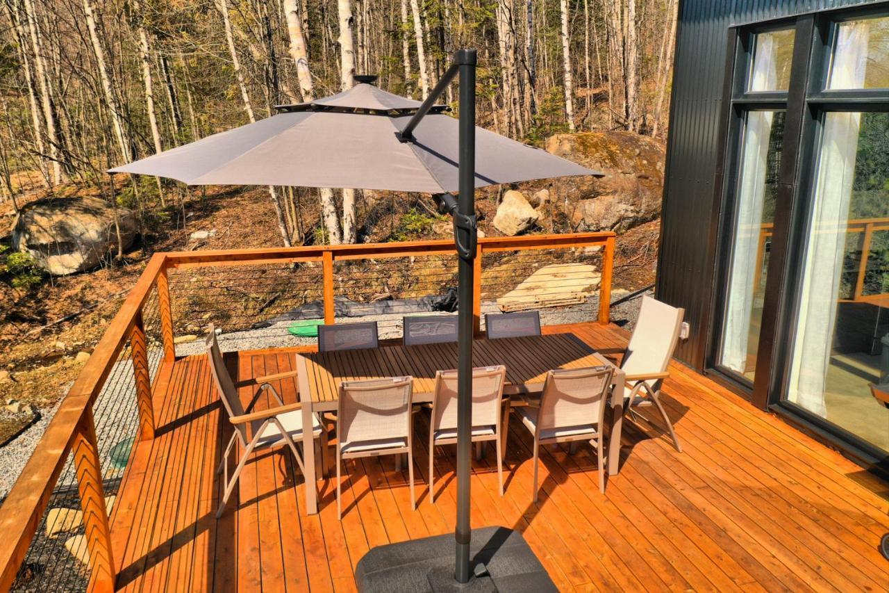Kallm-Mont-Tremblant Chalet With Hot Tub, Pond & Beach On Private 7Acre Estate Lac-Superieur المظهر الخارجي الصورة