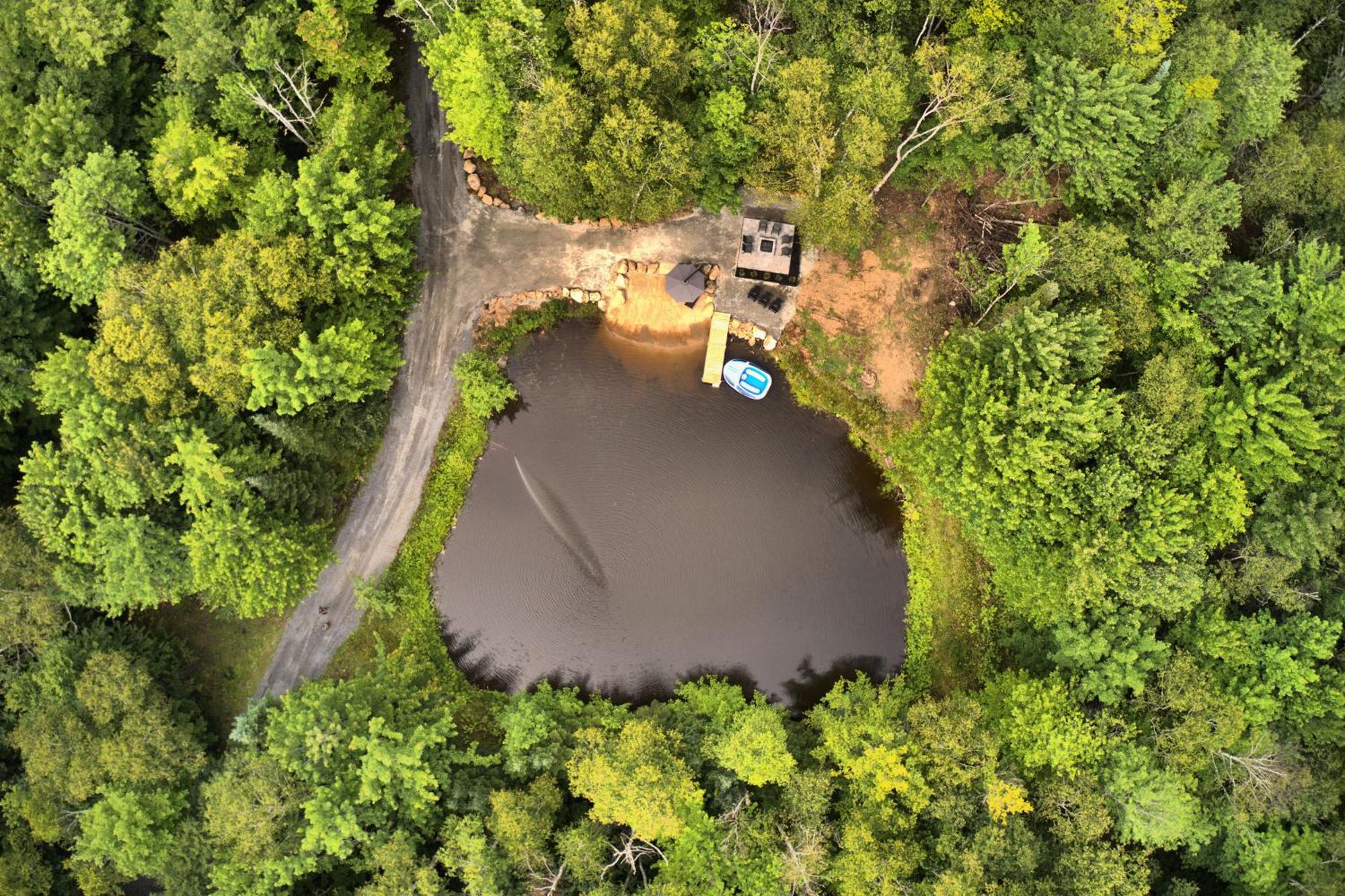 Kallm-Mont-Tremblant Chalet With Hot Tub, Pond & Beach On Private 7Acre Estate Lac-Superieur المظهر الخارجي الصورة