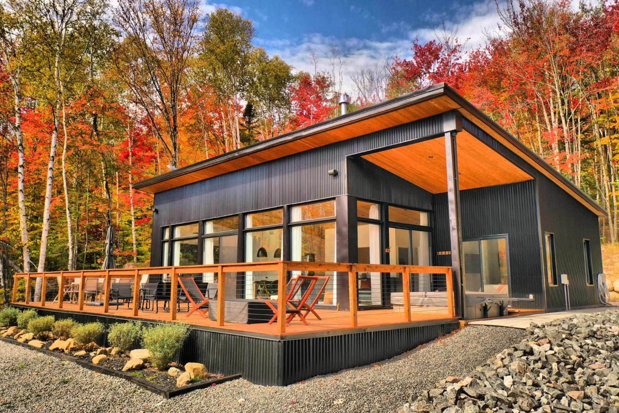 Kallm-Mont-Tremblant Chalet With Hot Tub, Pond & Beach On Private 7Acre Estate Lac-Superieur المظهر الخارجي الصورة
