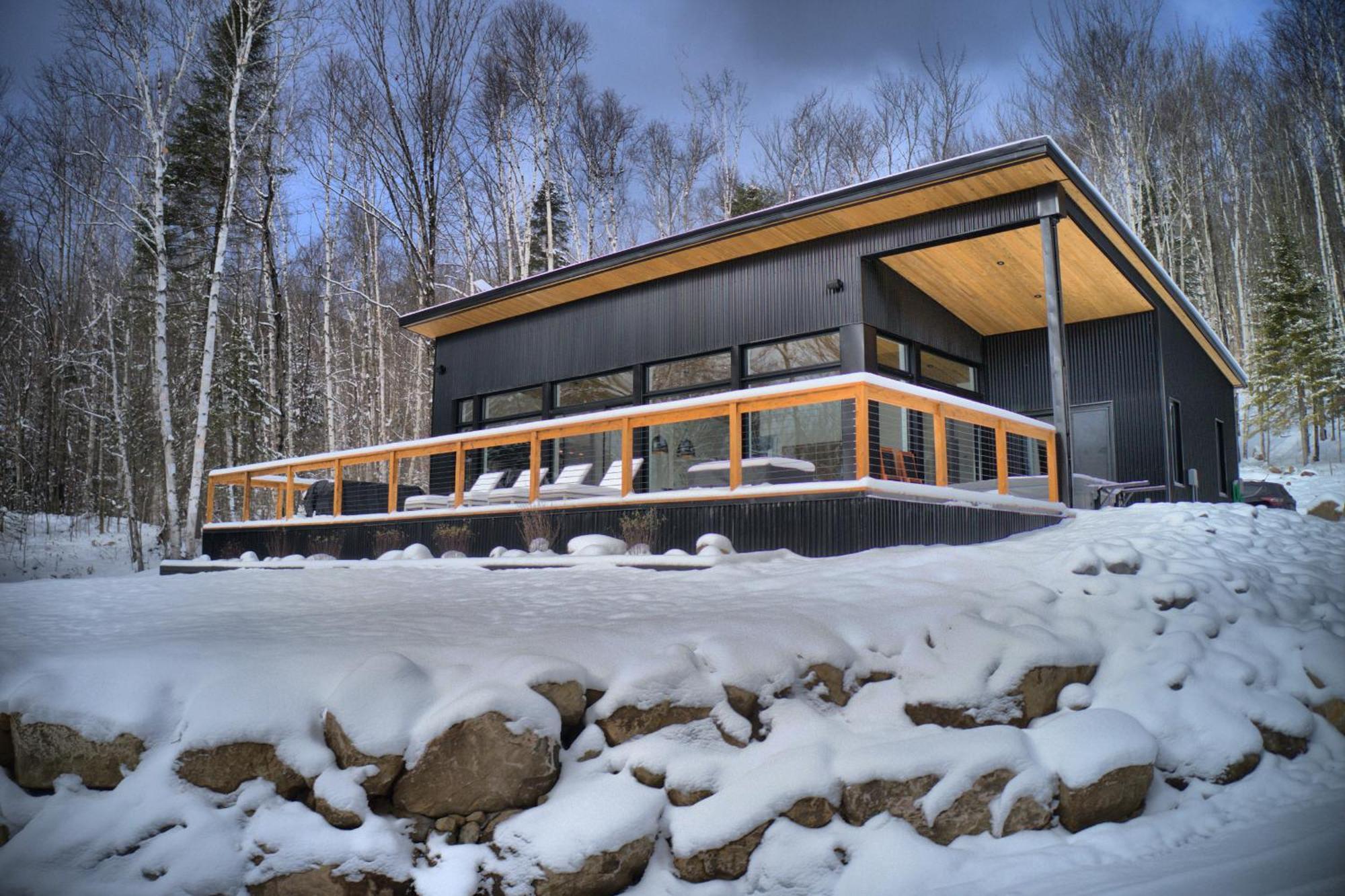 Kallm-Mont-Tremblant Chalet With Hot Tub, Pond & Beach On Private 7Acre Estate Lac-Superieur المظهر الخارجي الصورة